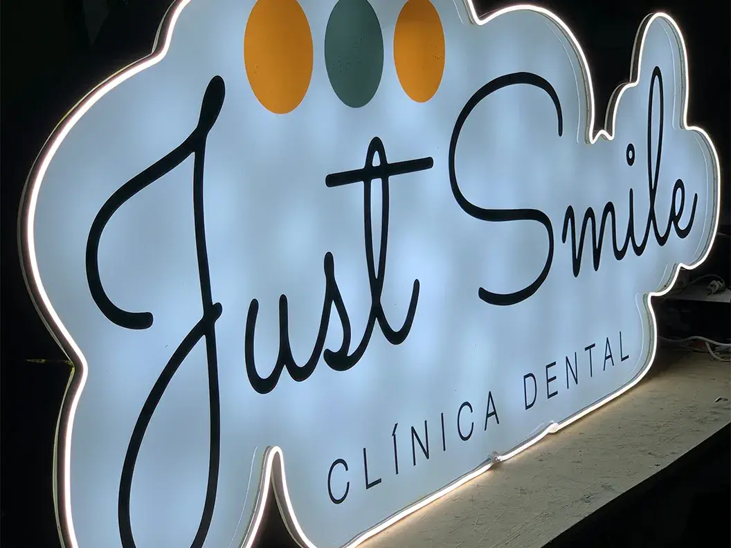 Anuncios Luminosos para Consultorios y Farmacias
