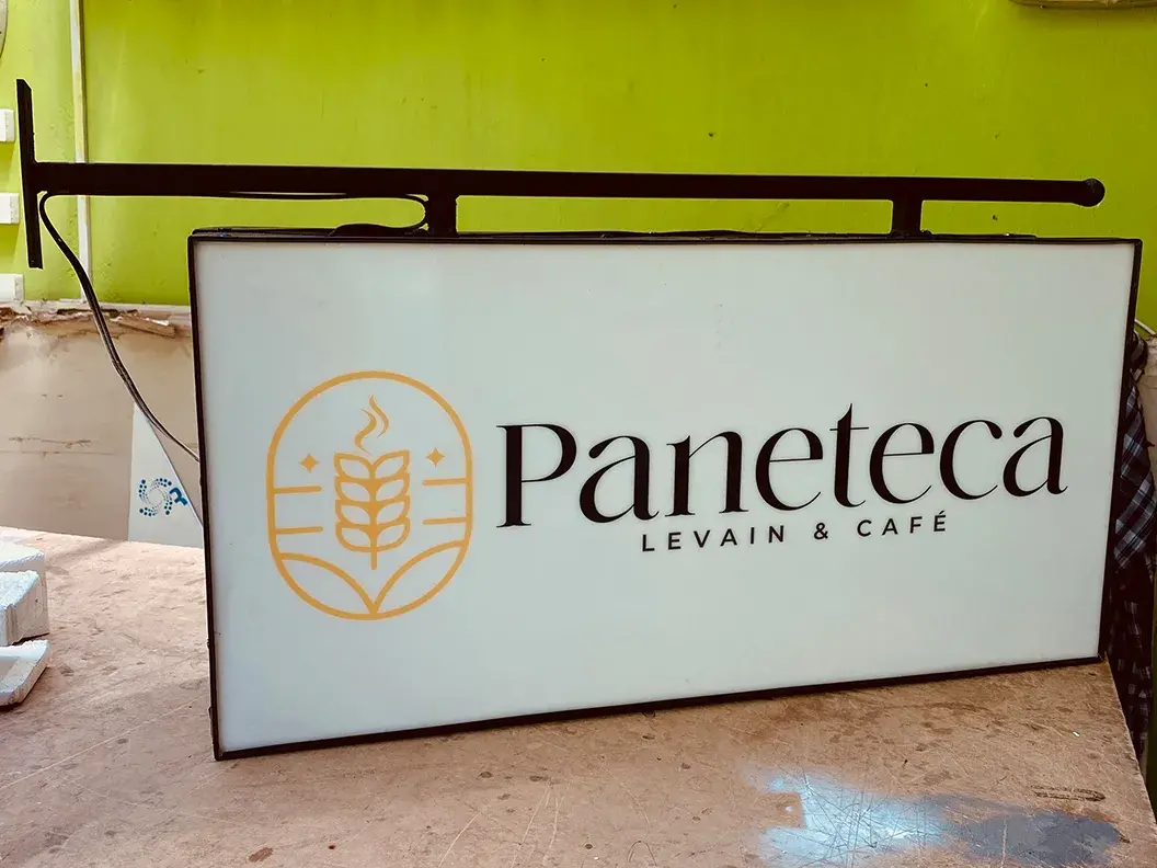 Anuncios Luminosos para Restaurantes y Cafeterías
